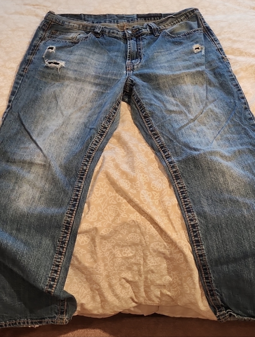 Relaxed Fit Men’s Distressed Jeans - Blue